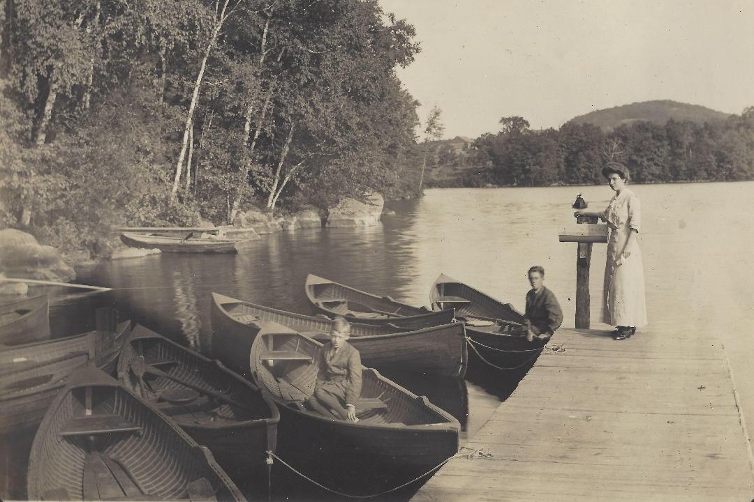 historic picture of canoes at Taconnet
