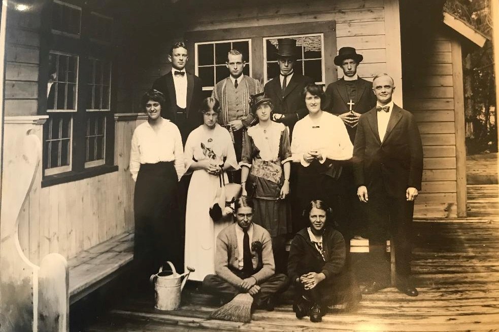historic picture of guests outside the dining hall